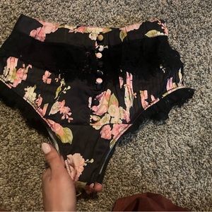 For love & lemons shorts